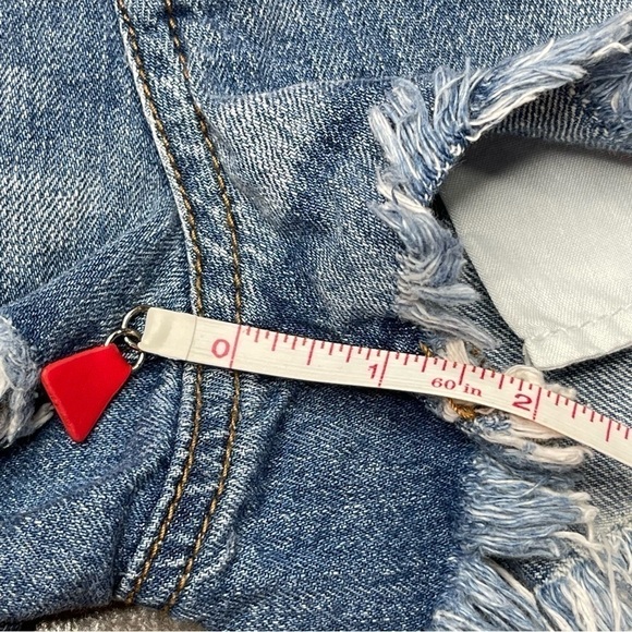 NWOT American Eagle Distressed Vintage Hi-Rise Festival Jean Short size 2 - Picture 11 of 12